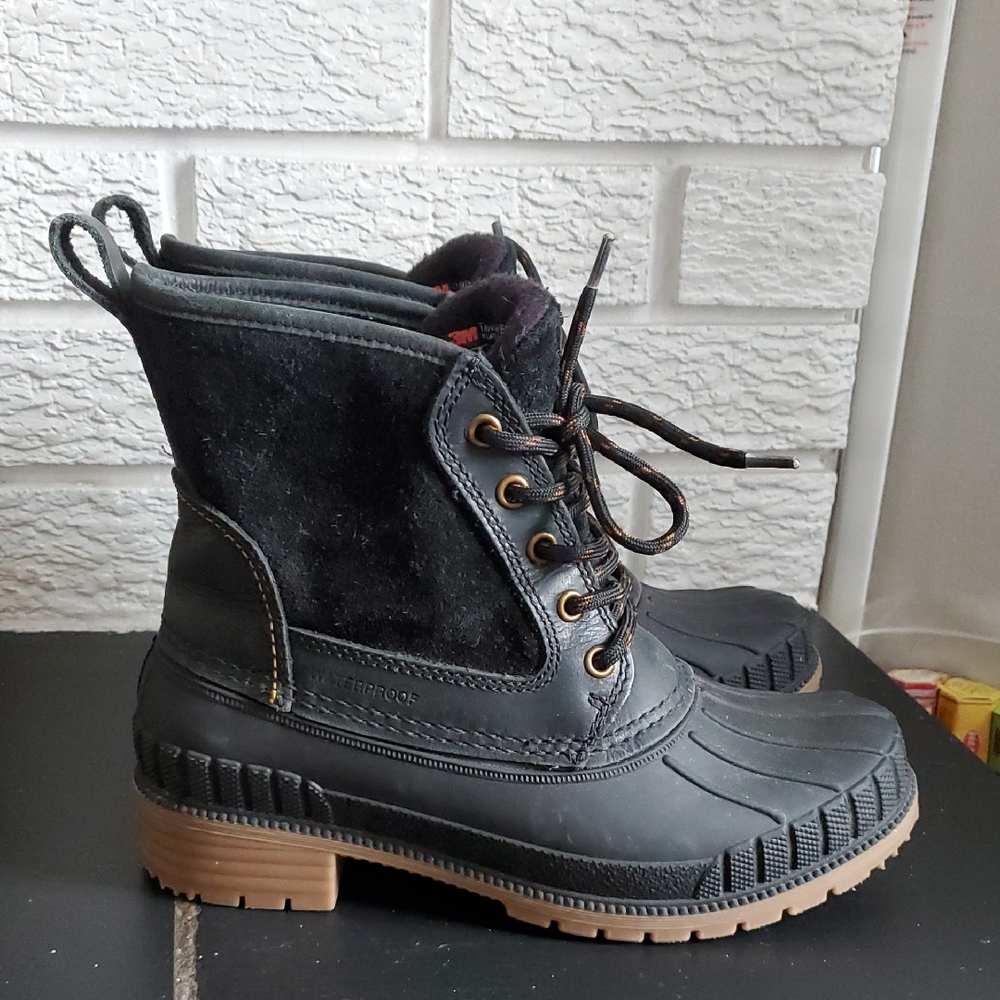 Kamik Women's Black Winter Vegan Water Resistant Boots with Stitching Size 6